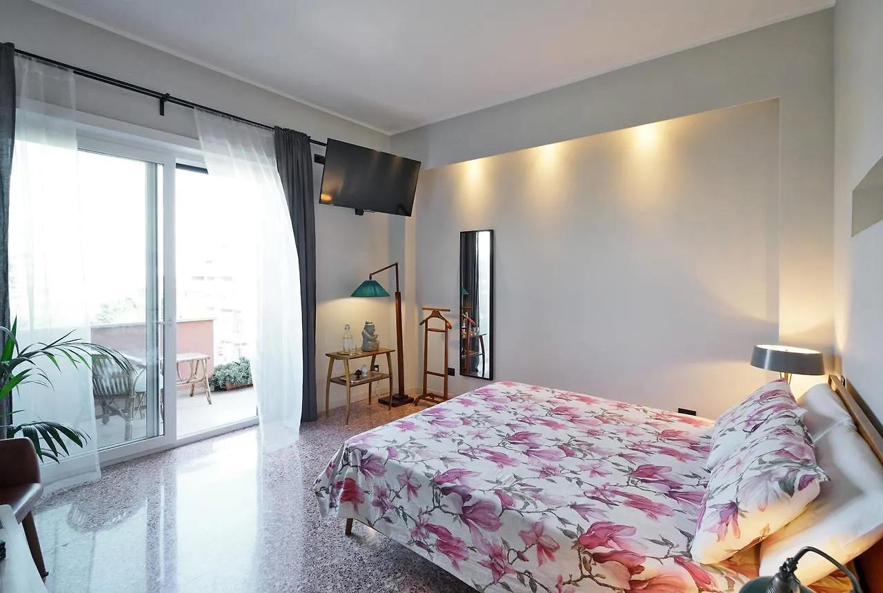Treetop Rooms Rome Italy