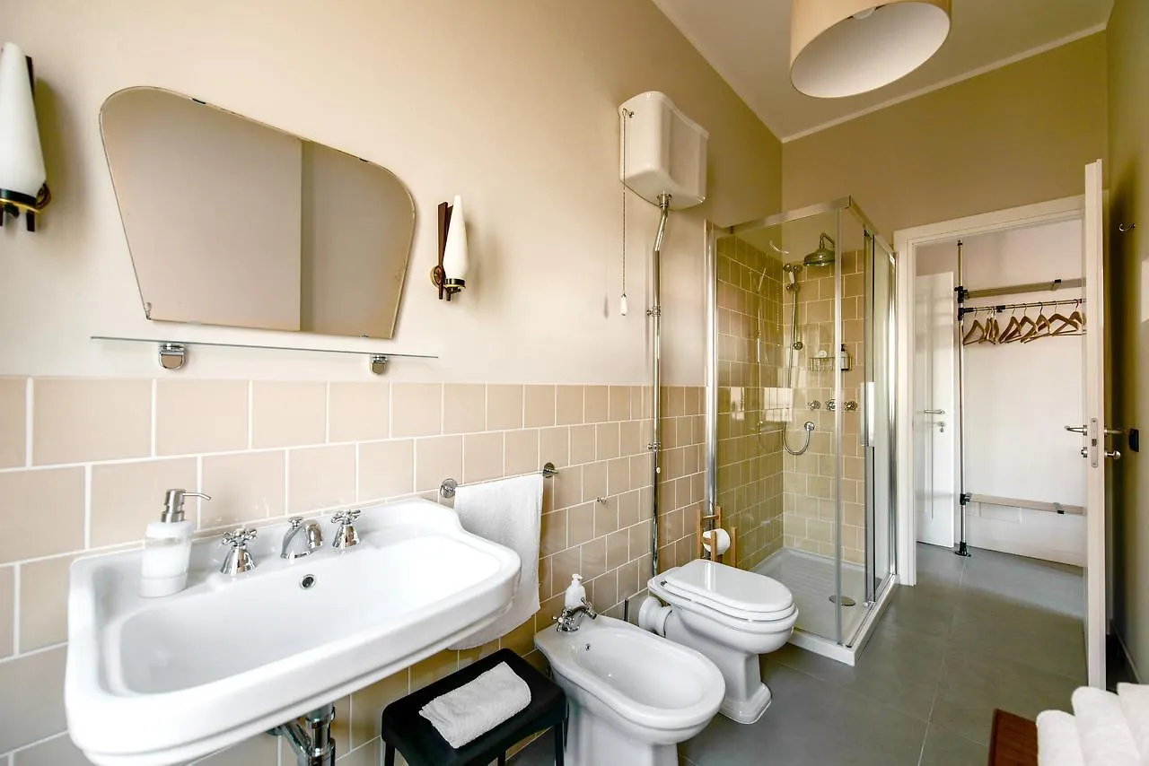 Treetop Rooms Rome Guest house