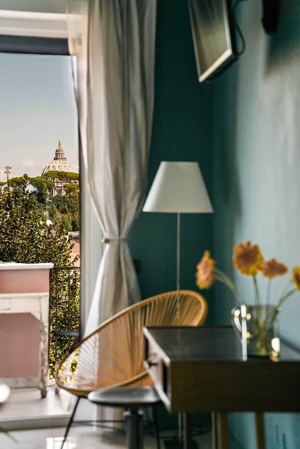 Treetop Rooms Rome Italy