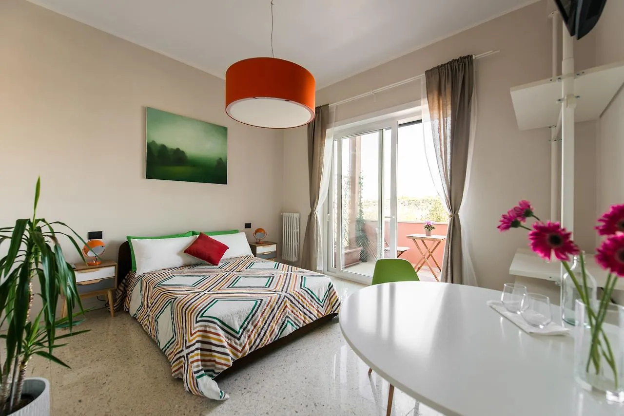 Treetop Rooms Rome Guest house